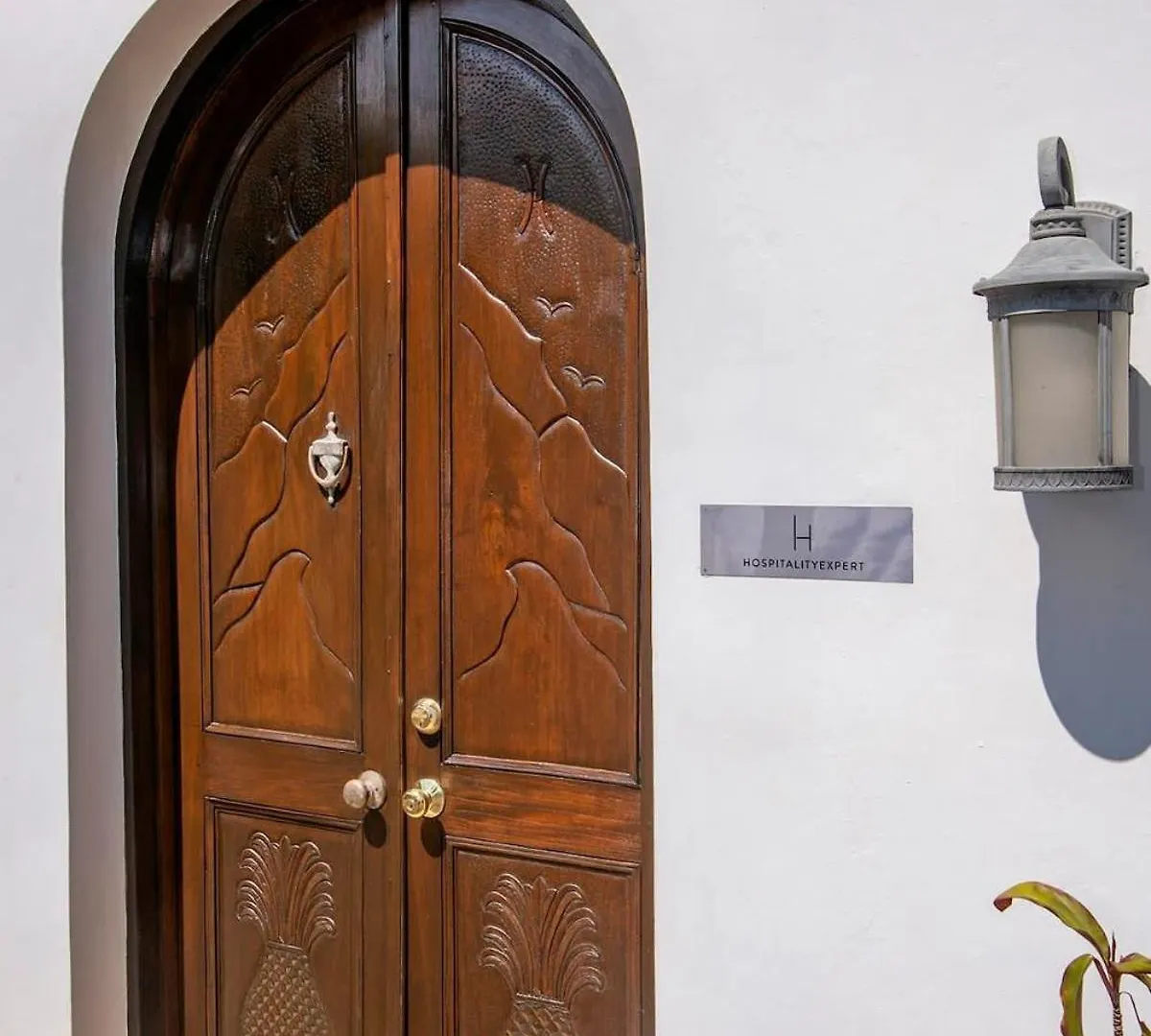 Hospitalityexpert Cosy 3 Bedroom Villa & Cottage, Pool, Beach Access, Sleeps 16 Бухта Монтего