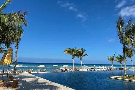 Hospitalityexpert Cosy 3 Bedroom Villa & Cottage, Pool, Beach Access, Sleeps 16 Montego Bay